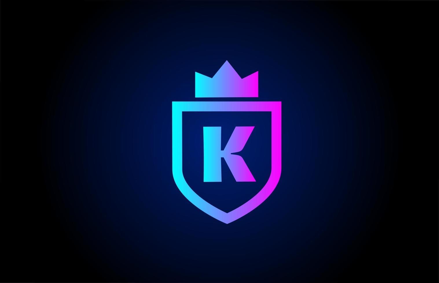 logo dell'icona della lettera dell'alfabeto reale k per il business. design aziendale con corona del re e scudo in colore sfumato per l'identità aziendale vettore
