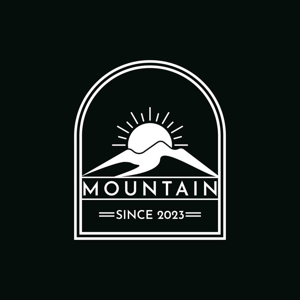 montagna logo design design Vintage ▾ retrò distintivo vettore