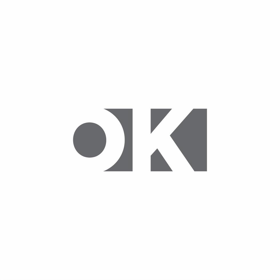 ok logo monogramma con modello di design in stile spazio negativo vettore