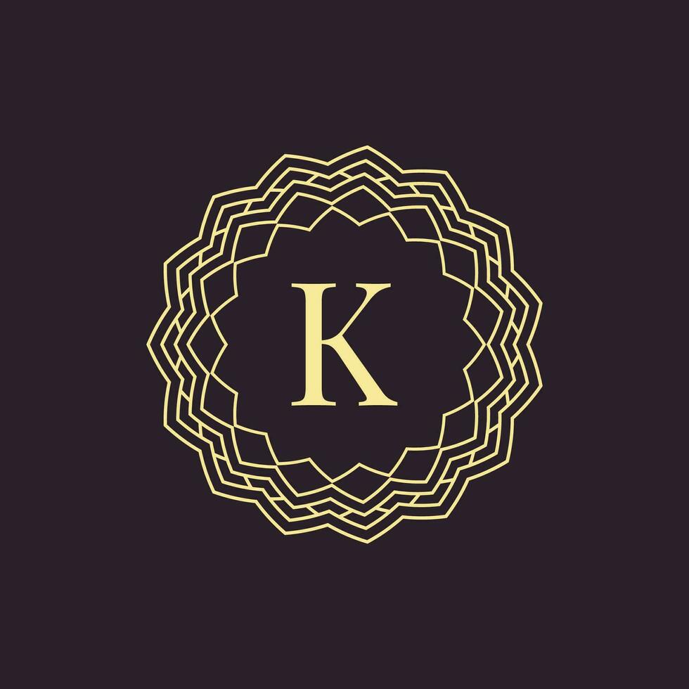 iniziale lettera K ornamentale confine alfabeto cerchio emblema distintivo logo vettore