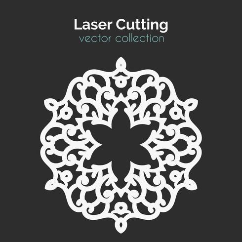 Modello di taglio laser. Carta rotonda Die Cut Mangala vettore