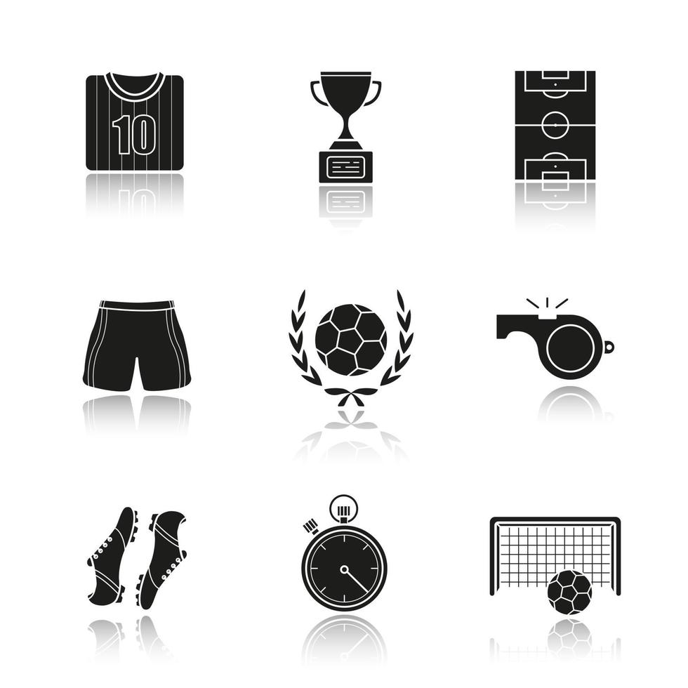 calcio ombra nera icone impostate. maglietta da calcio, scarpe e pantaloncini, campo, fischietto, cronometro, cancello, palla in corona d'alloro, coppa d'oro del vincitore. illustrazioni vettoriali isolate