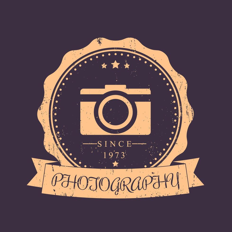 fotografia, fotografo Vintage ▾ logo con retrò telecamera, emblema, distintivo, vettore illustrazione