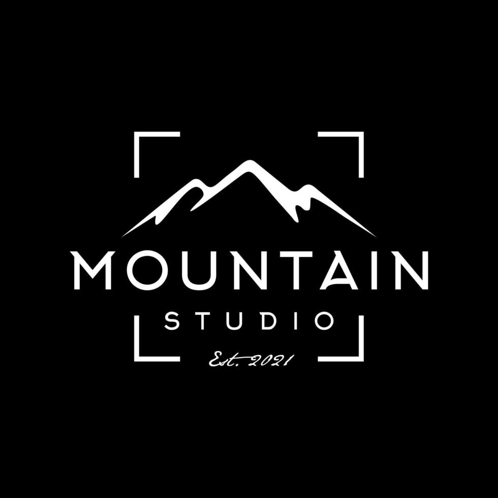 montagna studio logo design vettore