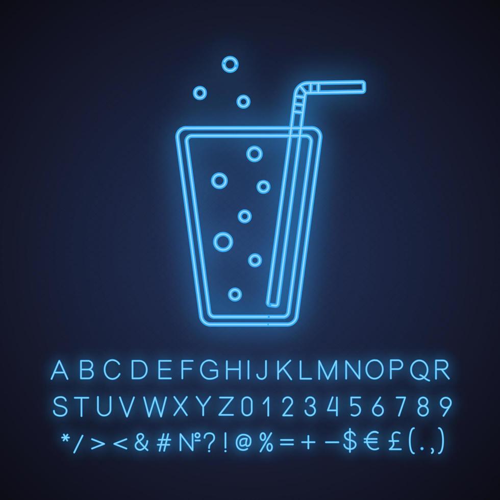 icona della luce al neon di limonata. bicchiere di soda con paglia. segno luminoso con alfabeto, numeri e simboli. illustrazione vettoriale isolato