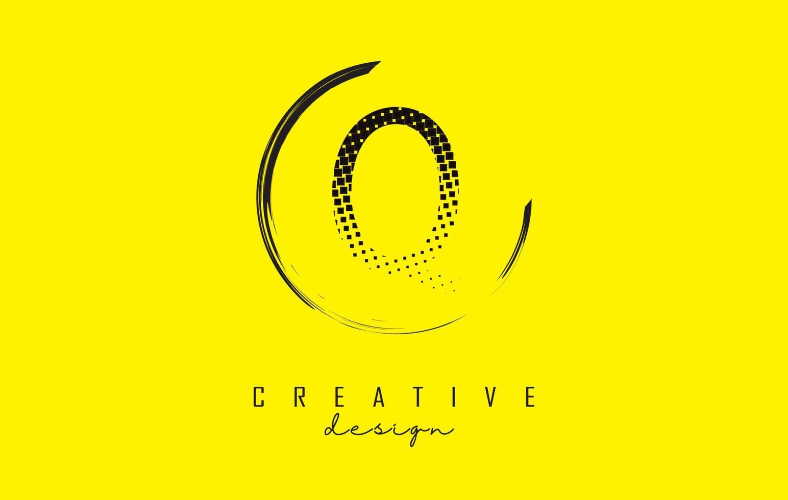 lettera q logo design con quadrati neri e cornice circolare su sfondo giallo brillante. vettore