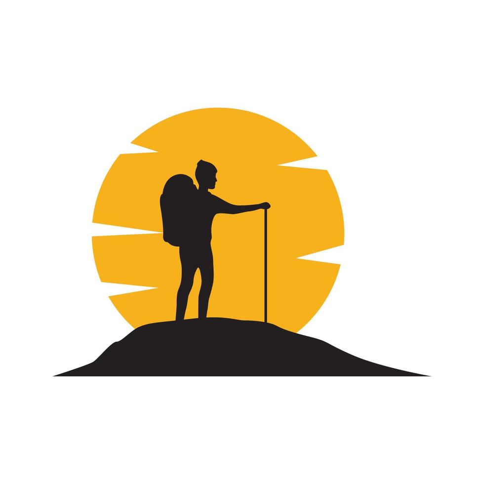 uomo escursionismo sul monte collina con avventura al tramonto logo vintage simbolo icona grafica vettoriale illustrazione idea creativa
