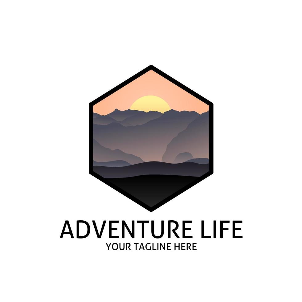 modello di progettazione del logo. con un design paesaggistico delle montagne e della silhouette del sole. vettore