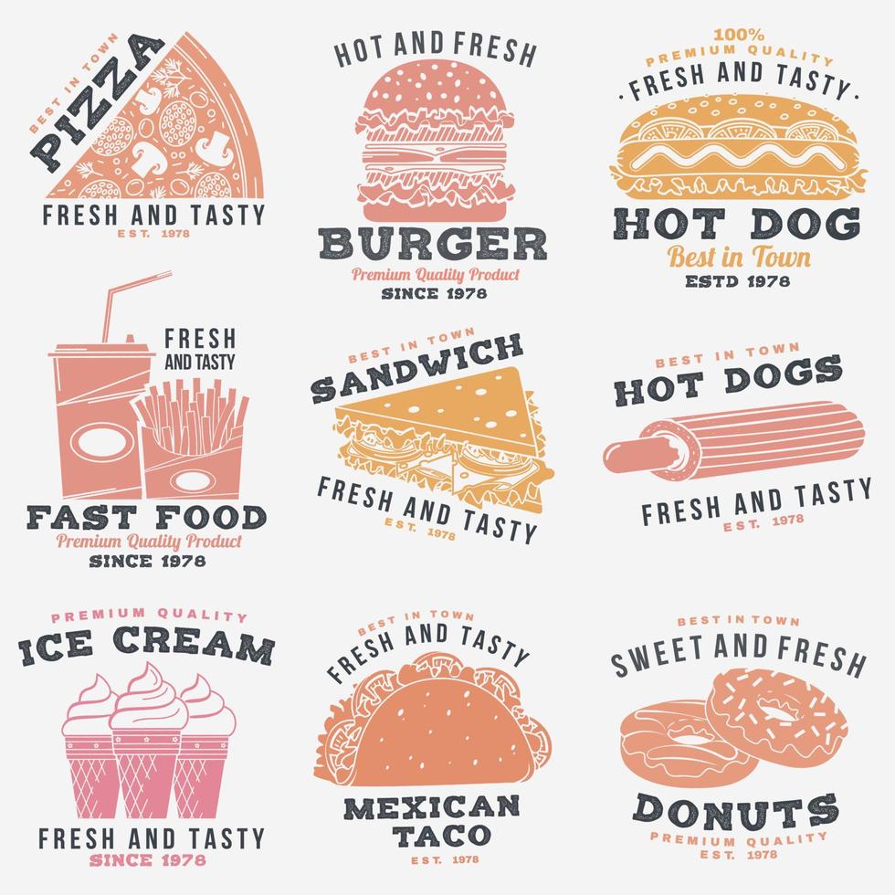 set di design distintivo retrò fast food. design vintage con hotdog, hamburger, pizza per bar, ristoranti, pub o fast food. modello per oggetti identità ristorante, packaging e menu vettore