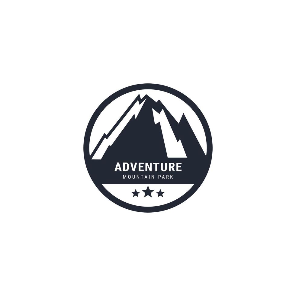 vettore di progettazione del logo del distintivo di avventura