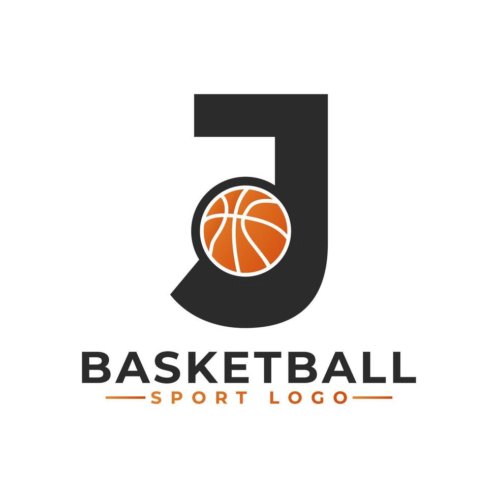 lettera j con logo design basket ball. elementi del modello di progettazione vettoriale per la squadra sportiva o l'identità aziendale.