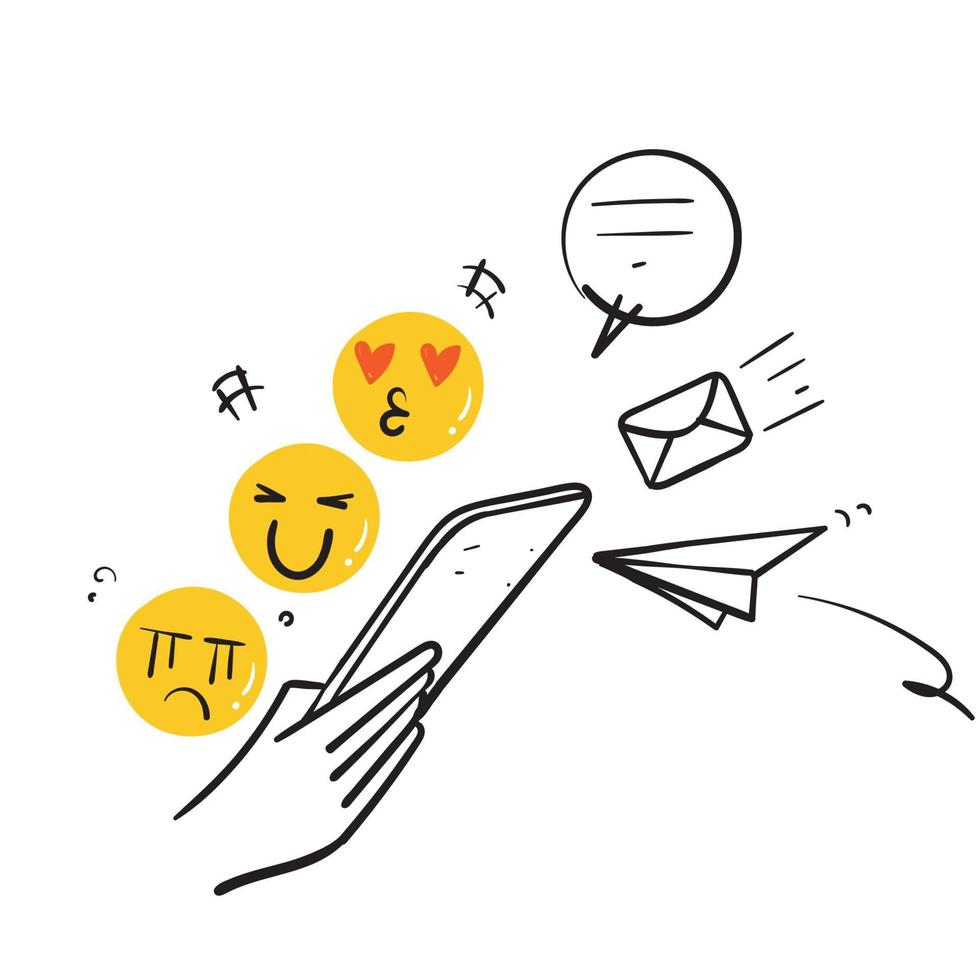 mano doodle disegnato a mano che tiene telefono e invia emoticon con chat o testo sull'illustrazione dei social media vettore