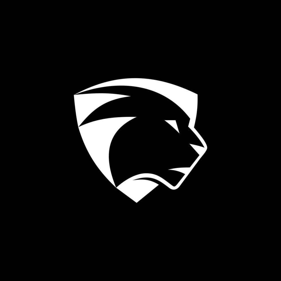 scudo giaguaro. un'illustrazione del logo di una combinazione di scudo e animale giaguaro vettore