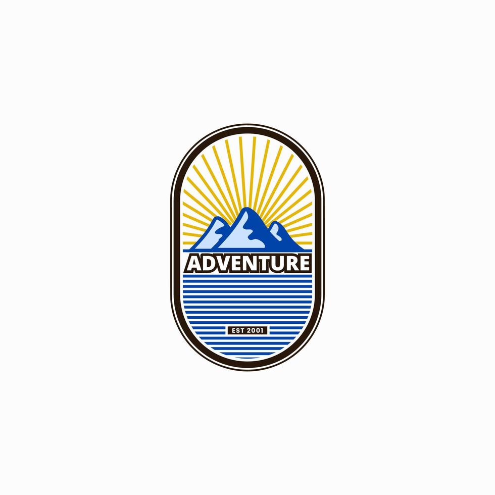 emblema avventura montagna all'aperto vettore