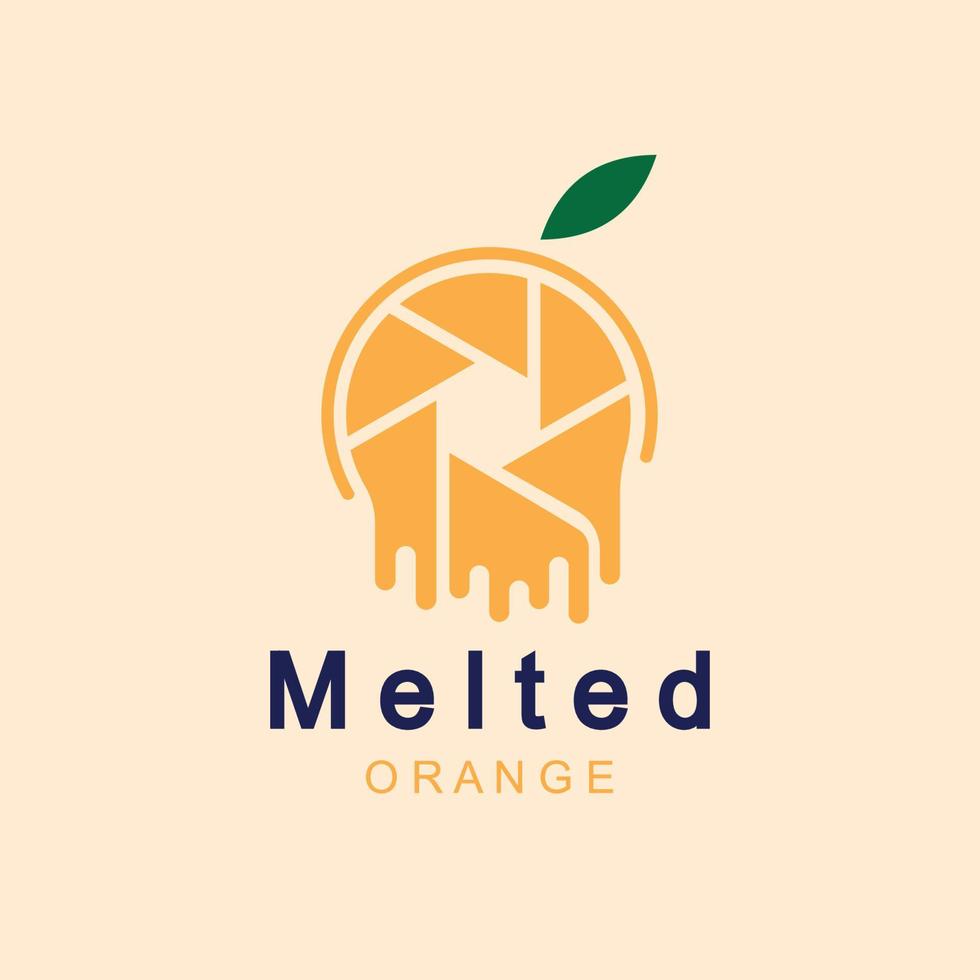 design del logo della frutta arancione che si scioglie vettore