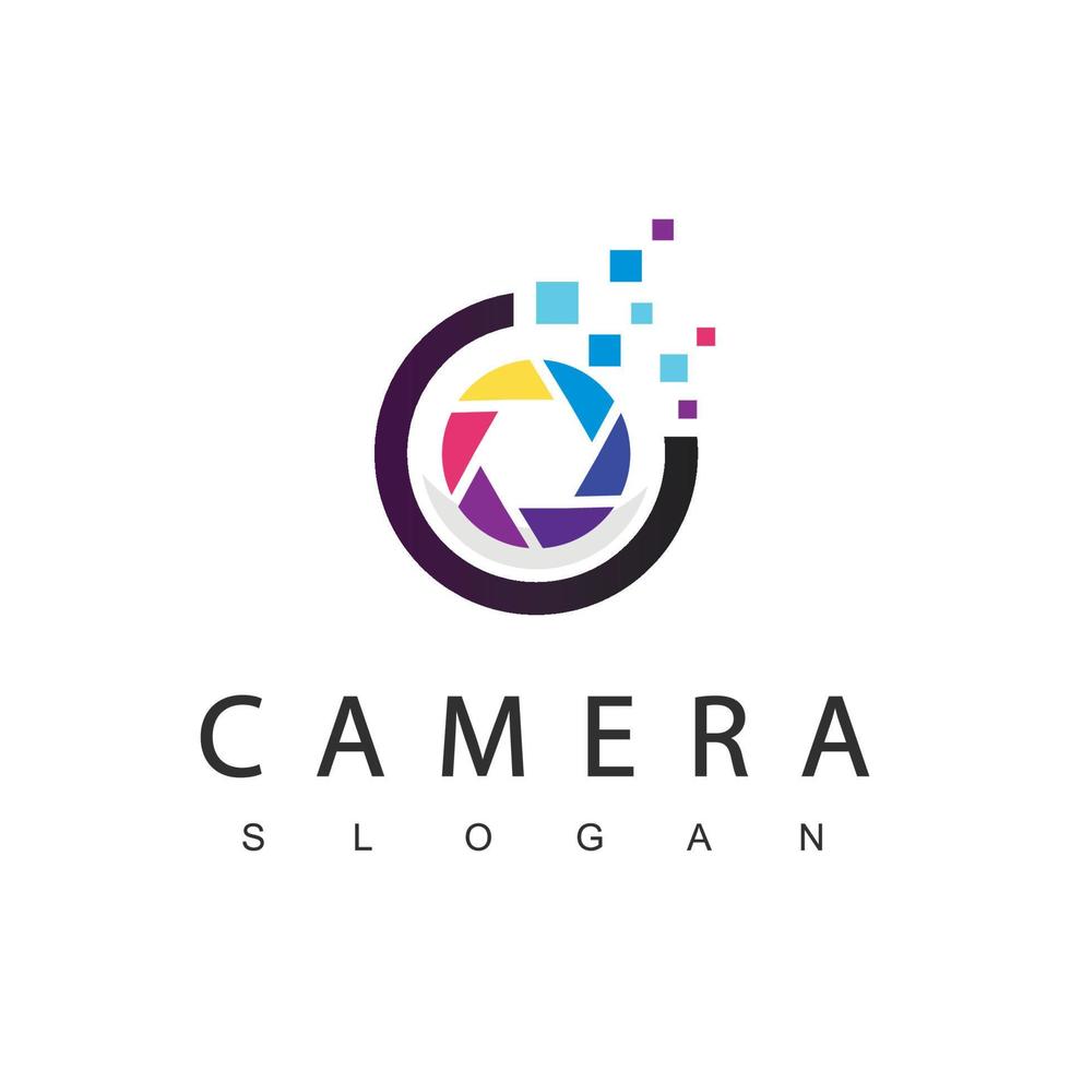 logo della fotografia utilizzando l'icona dell'obiettivo e del pixel vettore