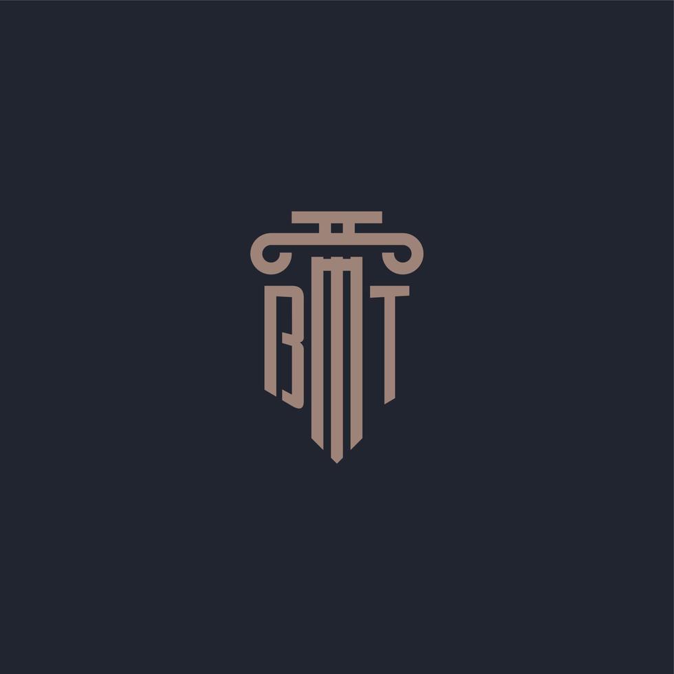 monogramma del logo iniziale bt con design in stile pilastro per studio legale e società di giustizia vettore