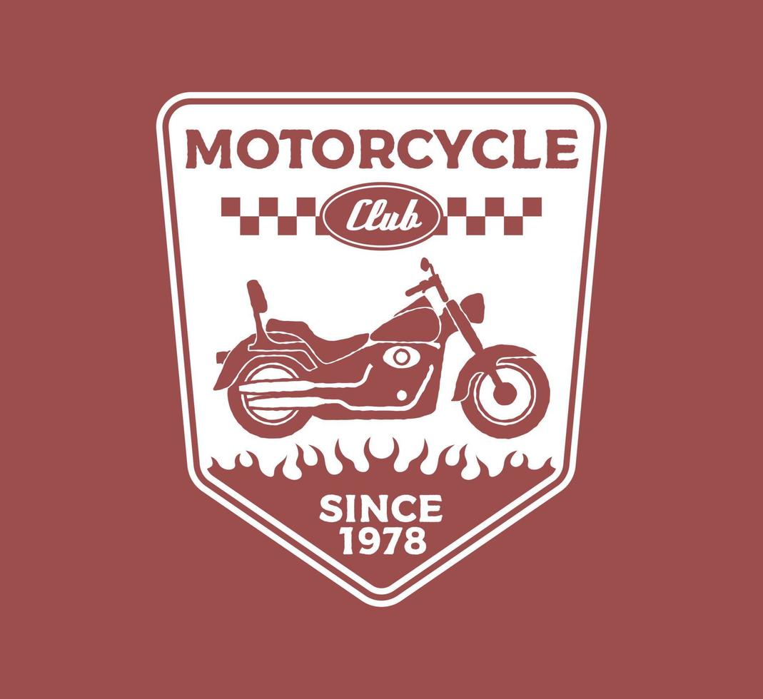 distintivo del logo del club di avventura di motocross disegnato a mano vettore