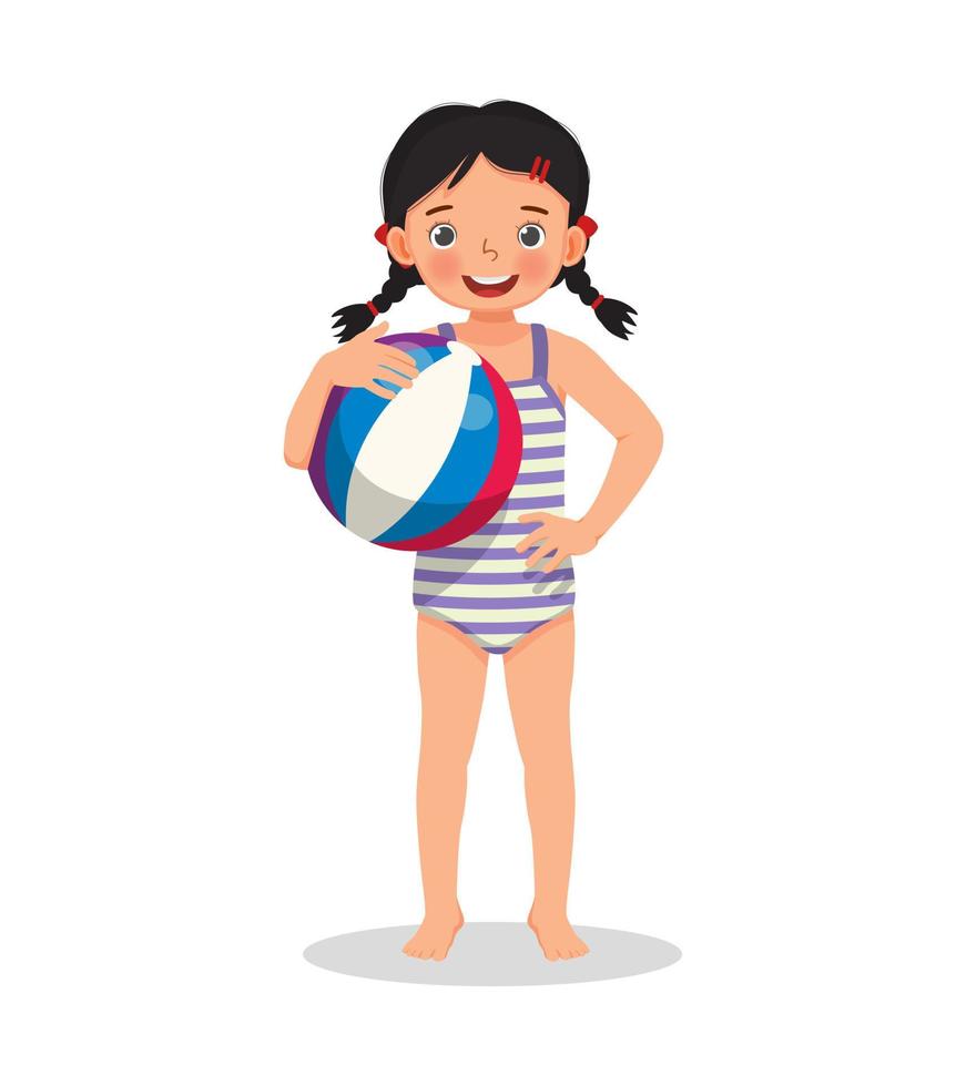 felice ragazza carina con costume da bagno che tiene pallone da spiaggia gonfiabile con la mano sulla vita posa divertendosi in estate vettore