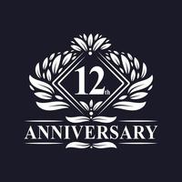 Logo dell'anniversario di 12 anni, logo floreale di lusso del 12° anniversario. vettore