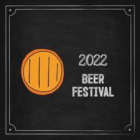 oktoberfest 2022 - festa della birra. elementi di doodle disegnati a mano. festa tradizionale tedesca. barile di birra di colore su una lavagna nera con scritte. vettore