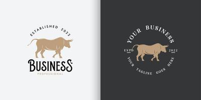 logo semplice classico ed elegante del toro con l'illustrazione del toro in piedi