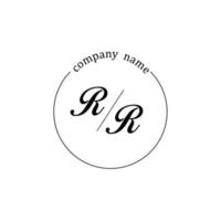 lettera del monogramma iniziale del logo rr minimalista vettore