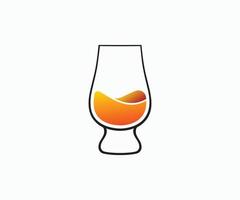 whisky bicchiere logo vettore. semplice illustrazione di whisky bicchiere vettore icona. glencairn Whisky bicchiere.