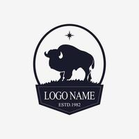 bisonte bufalo logo distintivo emblema cartello isolato. bisonte americano bufalo logo. Vintage ▾ bisonte silhouette logo. vettore