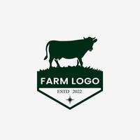 azienda agricola logo. mucca logo design. logo modello per azienda agricola. latte. vettore