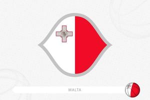 Malta bandiera per pallacanestro concorrenza su grigio pallacanestro sfondo. vettore