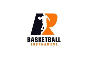 lettera r con logo di basket. elementi del modello di progettazione vettoriale per la squadra sportiva o l'identità aziendale.