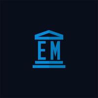 em iniziale logo monogramma con semplice palazzo di giustizia edificio icona design vettore