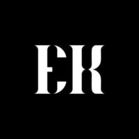 ek e K lettera logo design. iniziale lettera ek maiuscolo monogramma logo bianca colore. ek logo, e K design. eh, e K vettore