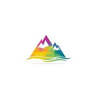 montagna logo vettore illustrazioni con acqua onda elemento.