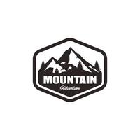 montagna avventura logo design vettore illustrazione