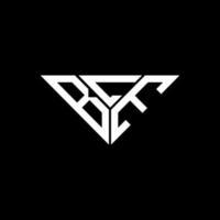 bce lettera logo creativo design con vettore grafico, bce semplice e moderno logo nel triangolo forma.