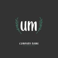 u m um iniziale grafia e firma logo design con cerchio. bellissimo design manoscritto logo per moda, squadra, nozze, lusso logo. vettore