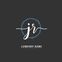 jr iniziale grafia e firma logo design con cerchio. bellissimo design manoscritto logo per moda, squadra, nozze, lusso logo. vettore