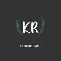 kr iniziale grafia e firma logo design con cerchio. bellissimo design manoscritto logo per moda, squadra, nozze, lusso logo. vettore