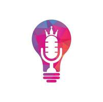 Podcast re e lampadina forma vettore logo design. re musica logo design concetto.