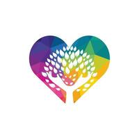 creativo verde mano albero e cuore logo design. naturale prodotti logo. vettore