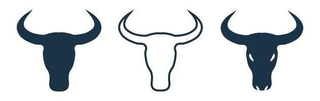 silhouette di Toro e mucca testa con grande corno vettore