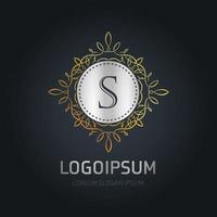 alfabetico logo design con elegante design e tipografia vettore