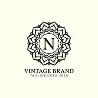 lussuoso mandala Vintage ▾ lettera n vettore logo design
