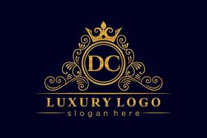 dc iniziale lettera oro calligrafico femminile floreale mano disegnato araldico monogramma antico Vintage ▾ stile lusso logo design premio vettore