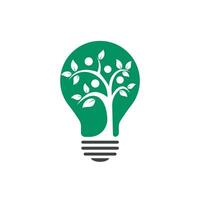 lampadina lampada e persone albero logo design. umano Salute e cura logo design. natura idea innovazione simbolo. vettore