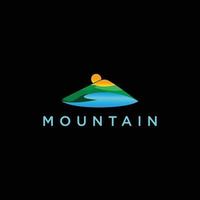 acqua e montagna logo design vettore modello