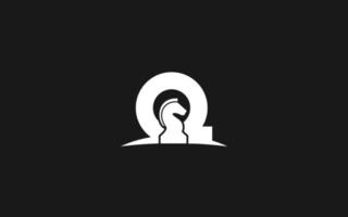 q logo scacchi per il branding azienda. cavallo modello vettore illustrazione per il tuo marca.
