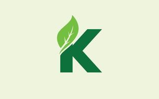 K logo foglia per identità. natura modello vettore illustrazione per il tuo marca.
